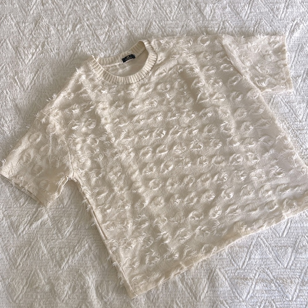 Amiluck Suit Press Cream Flocked Tee